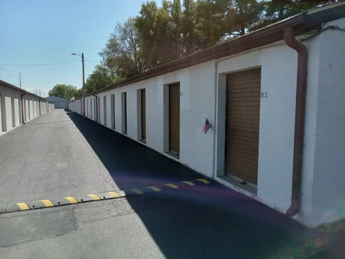 Federal Storage storage facility exterior view
